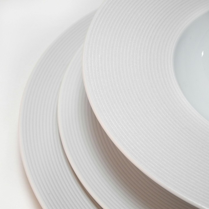 MEDARD DE NOBLAT porcelāna trauku komplekts "Batik", 18 gab.  | 6