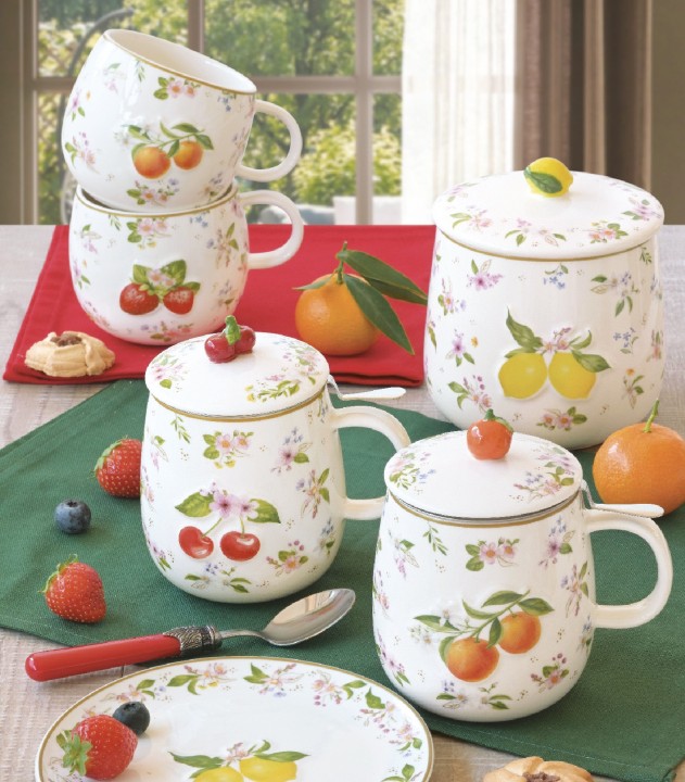 EASY LIFE porcelāna krūze ar vāciņu un sietiņu "Fancy Fruit" 450 ml | 2