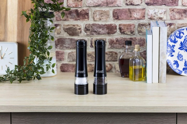 „Russell Hobbs” sāls un piparu dzirnaviņas 28010-56 | 2